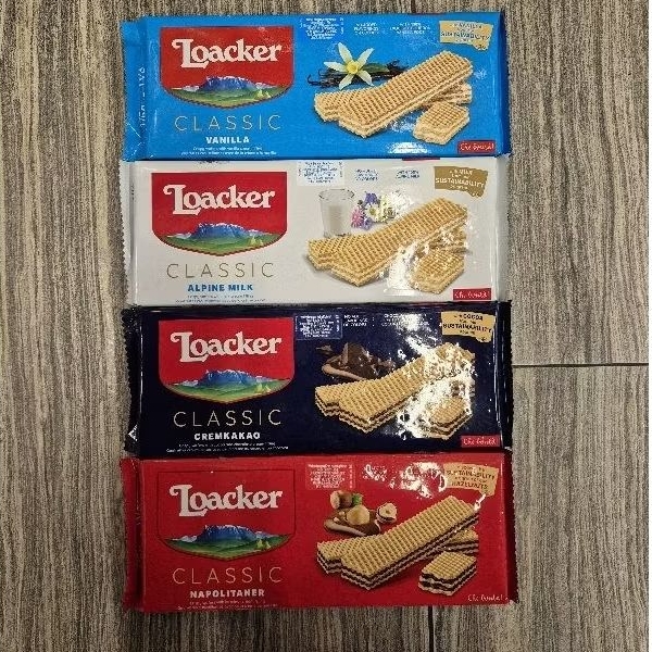 

Loacker Quadratini wafer biskuit IMPORT COKLAT CREMKAKAO / VANILA / KACANG / MILK/ CLASSIC ALPINE MILK / DARK NOIR 175gr.