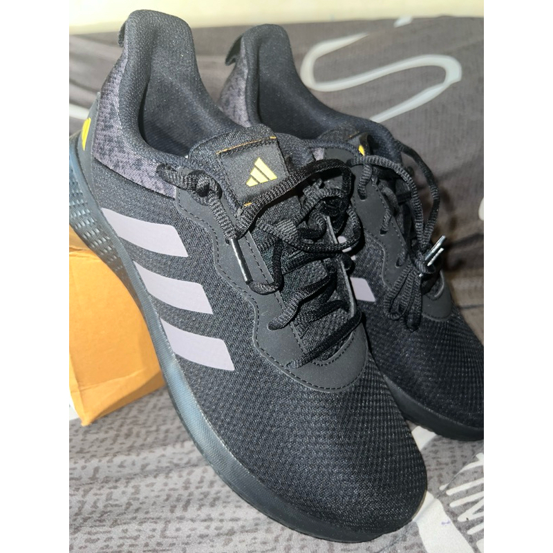 Sepatu running Adidas (mens)