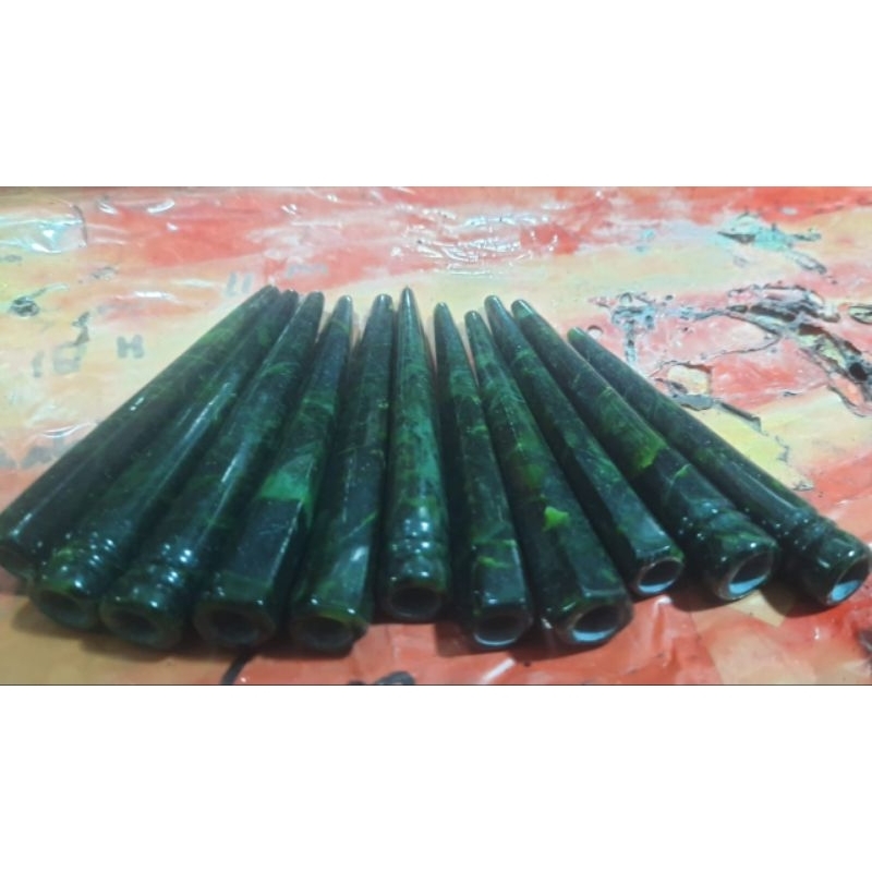 pipa roko batu gren Borneo kalimantan