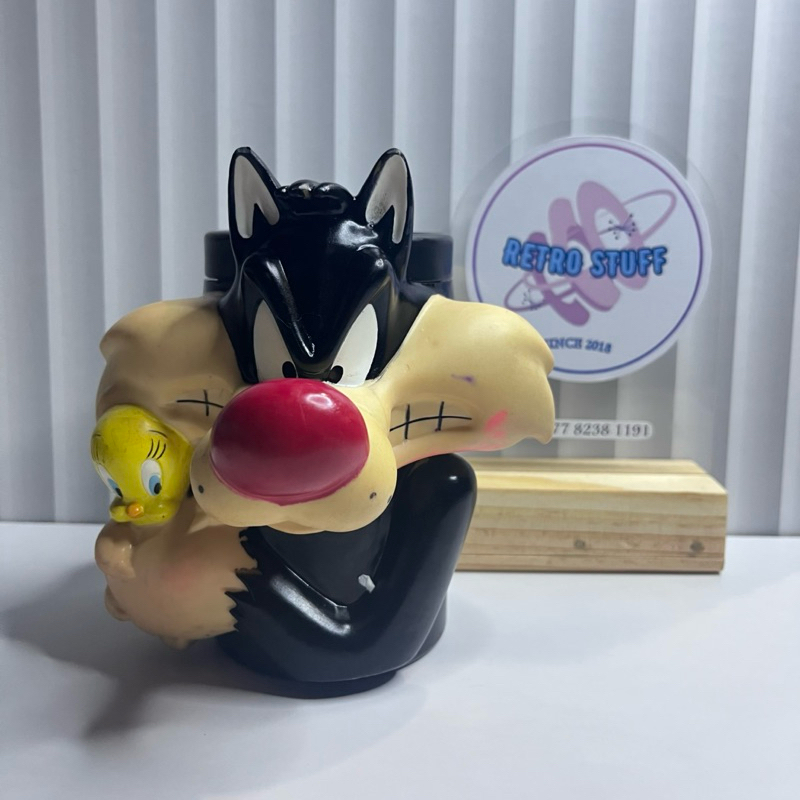 Mug Vintage Sylvester Holding Tweety 1995