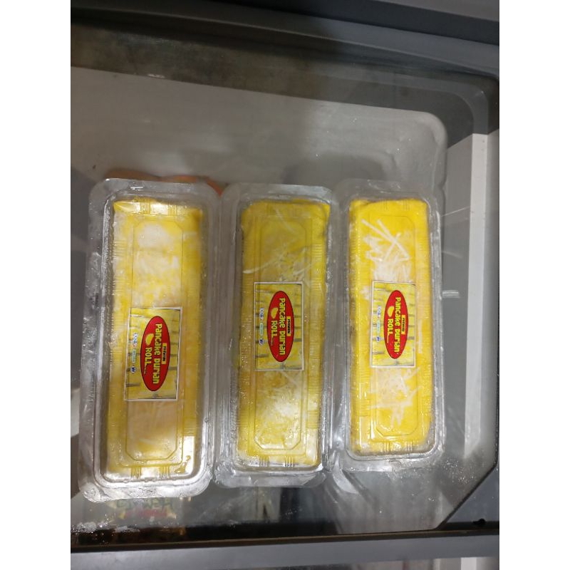 

pancake durian roll