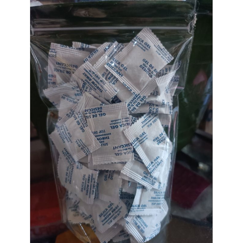 

Silica Gel @1gr isi 100gr