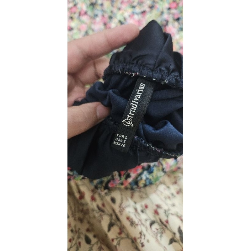 preloved rok stradivarius