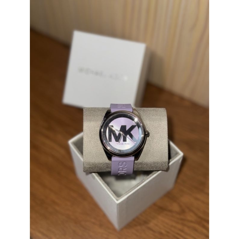 Jam tangan wanita ungu MK7143