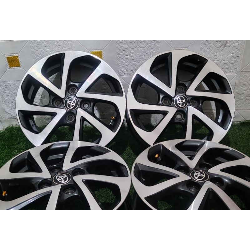 velg original copotan Agya TRD R14 mulus