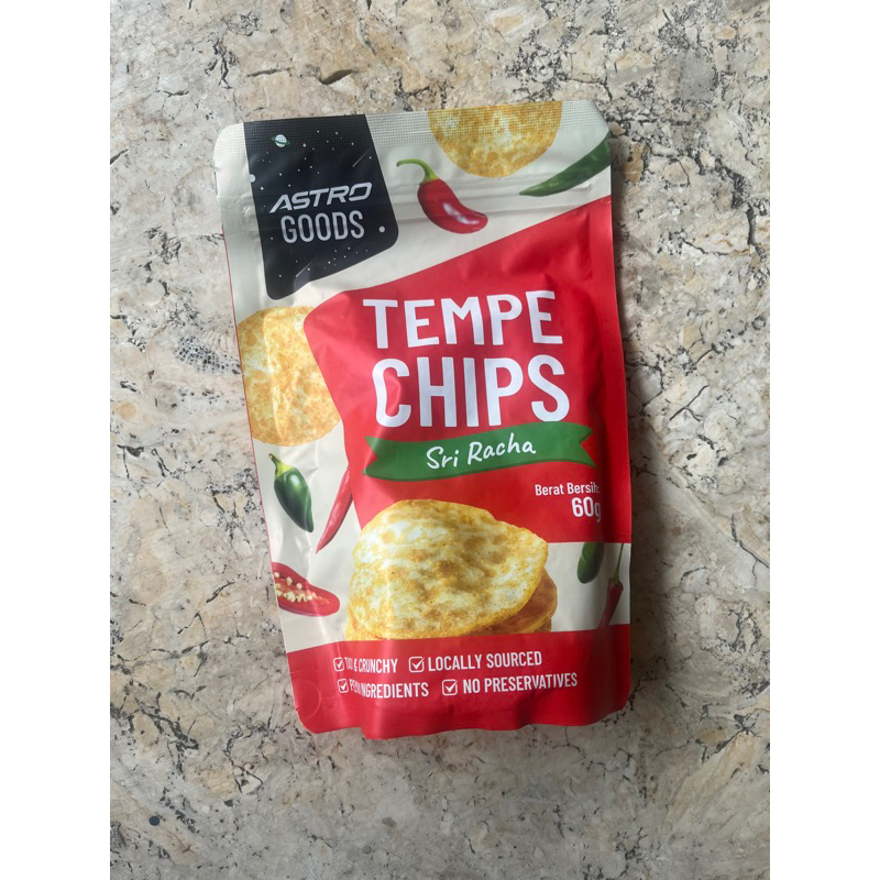 

[PRODUCT INDONESIA] ready surabaya snack camilan keripik tempe astro rasa sri racha 60 gr / astrofood tempe chips sri racha flavor 60 gr halal
