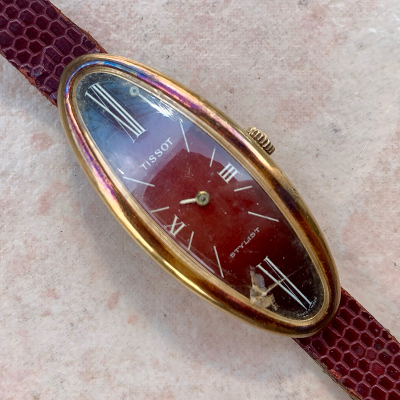 Vintage Tissot Stylish Gold ladies oval watch automatic