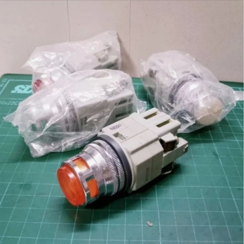 IDEC illuminated Push Button Lamp Led ALN 1NO 1NC Made in Japan