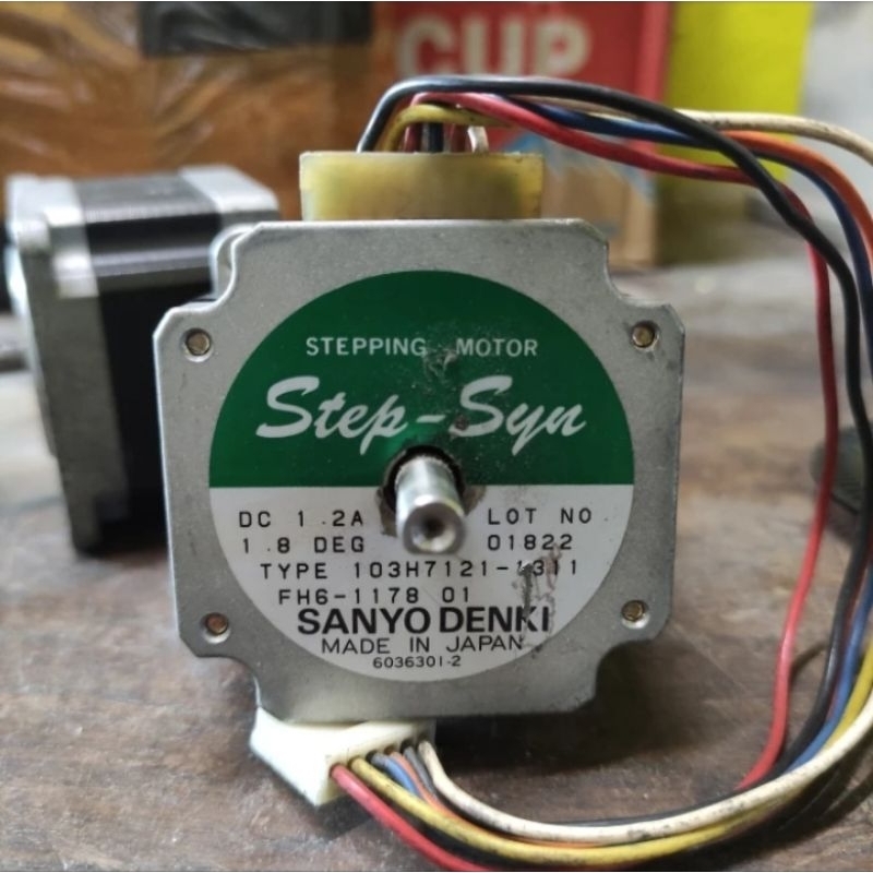Stepper Stepping Motor Step SYN NEMA 23 DC 1.2A 1.8 Deg 103H7121-1311