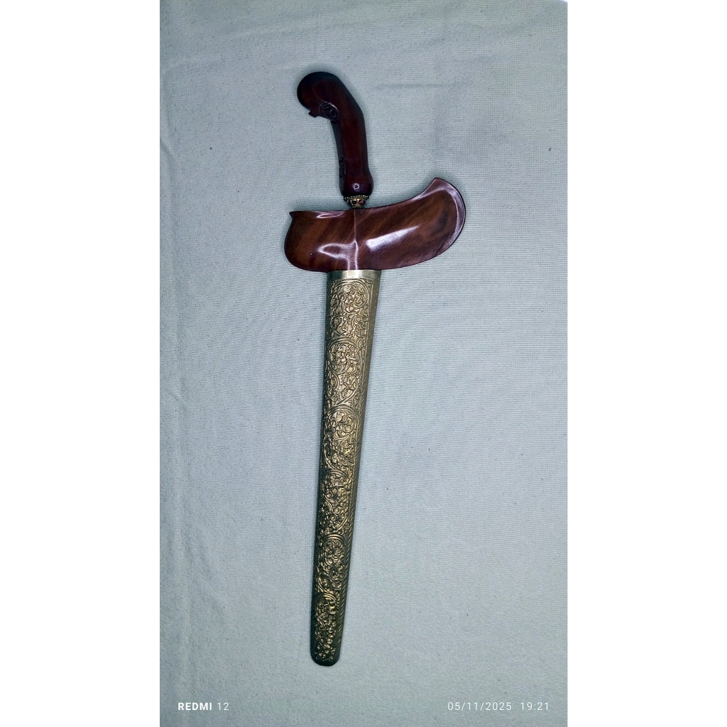 Keris Dhapur Brojol Pamor Ceprit Sepuh
