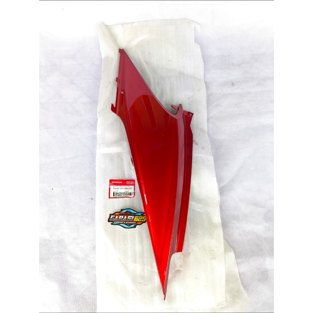 83600-KVY-960CSR Cover Body Belakang Kiri Merah Marun Honda Beat Karbu Original AHM