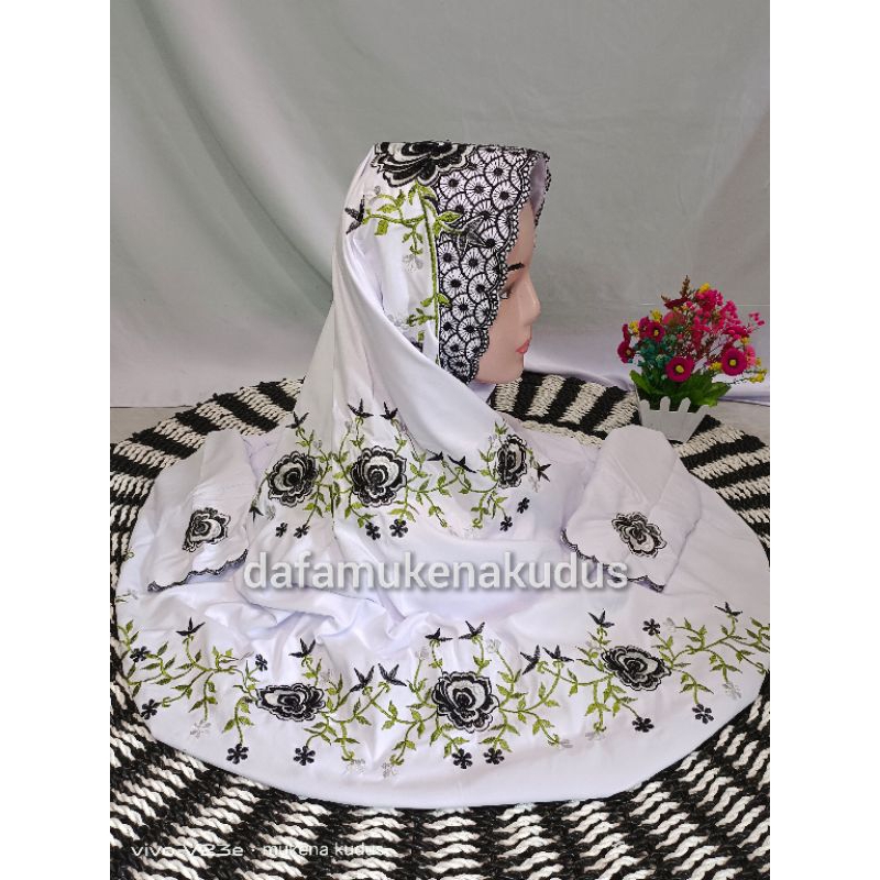 MUKENA TERUSAN MUKENA DEWASA  MUKENA BORDIR KUDUS MUKENA TERUSAN MOTIF BUNGA BESAR