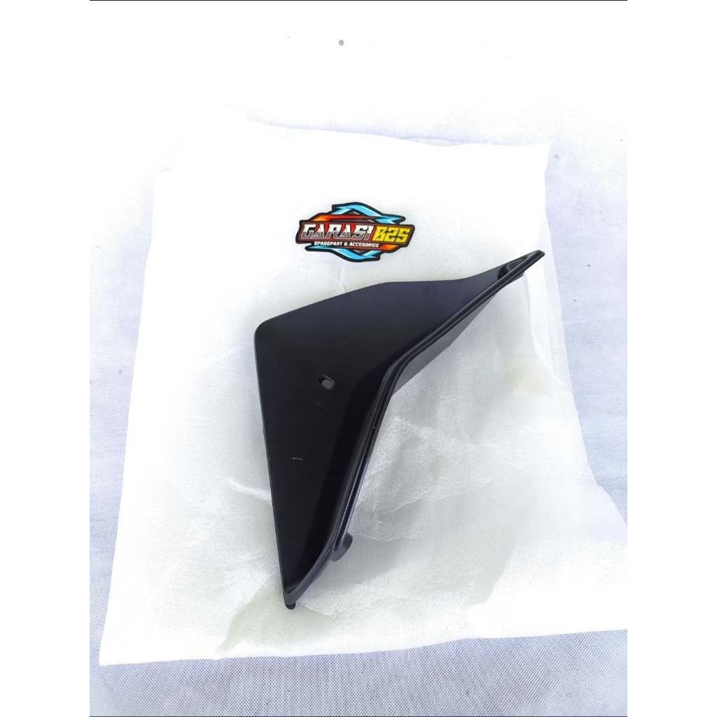 64405-KYZ-900 Louver Sirip Sayap Kanan Supra X 125 Helm In Karbu FI Original AHM