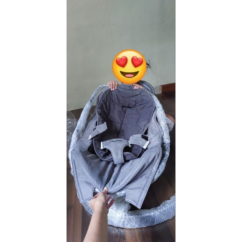 Preloved Nuna Leaf Swing Bouncer