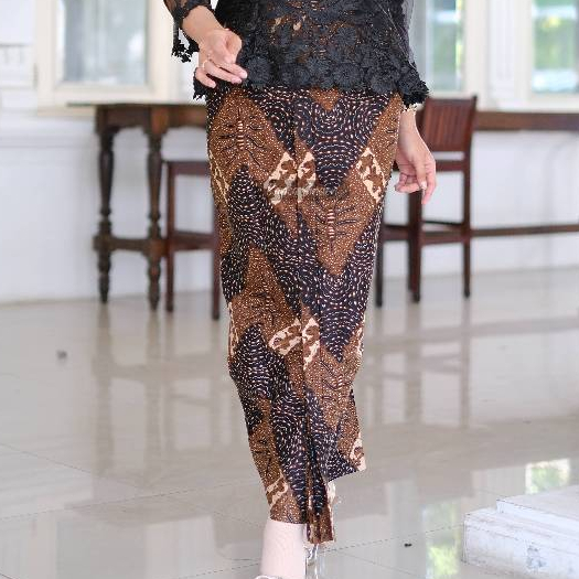 Jarik Instan Wiru - Jarik Plisket Bawahan Kebaya Motif Lereng Lengko by Kanca Sinden