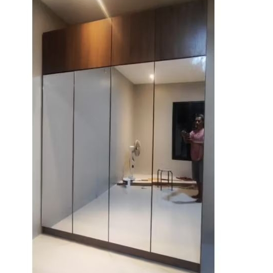 lemari pakaian pintu buka swing. / lemari pakaian box kabinet atas