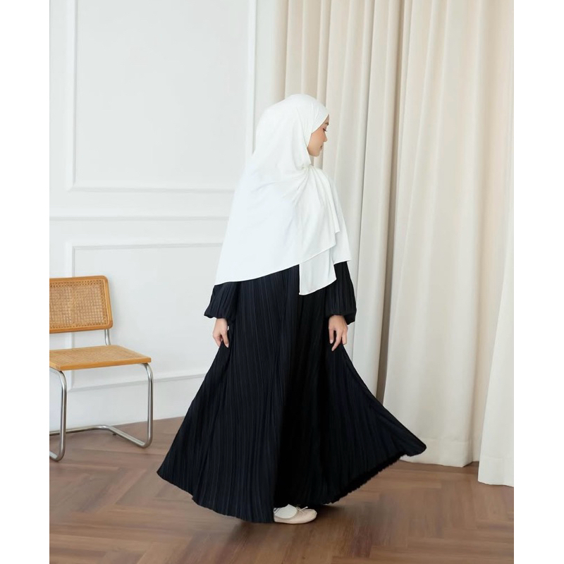 Fleurs Black by Aqsamodestwear XS