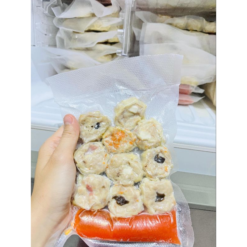 

Dimsum frozen isi 10pcs