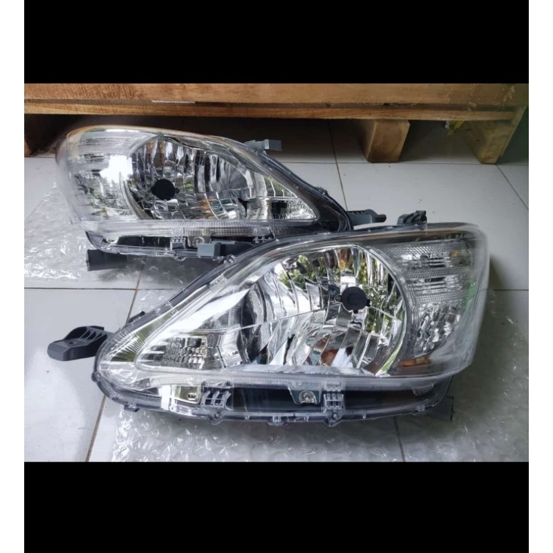 Headlamp/lampu depan innova 2011-2015
