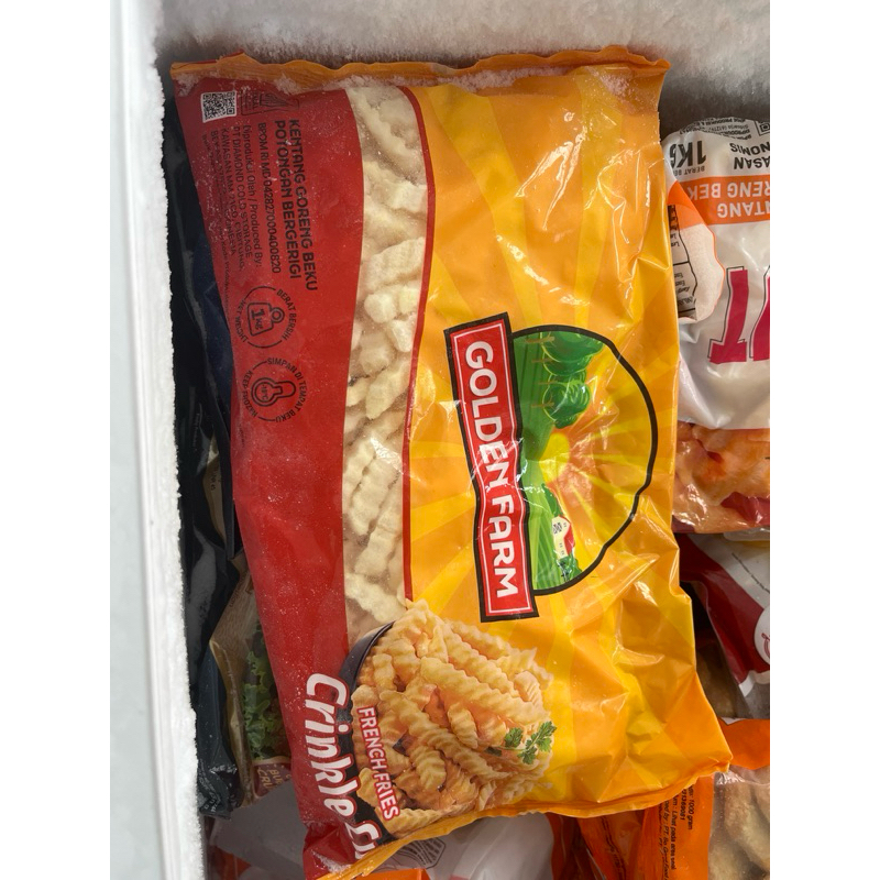 

golden farm crinkle cut berat 1 kg EL Beryl Frozen