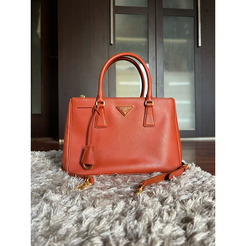 Prada authentic bag preloved