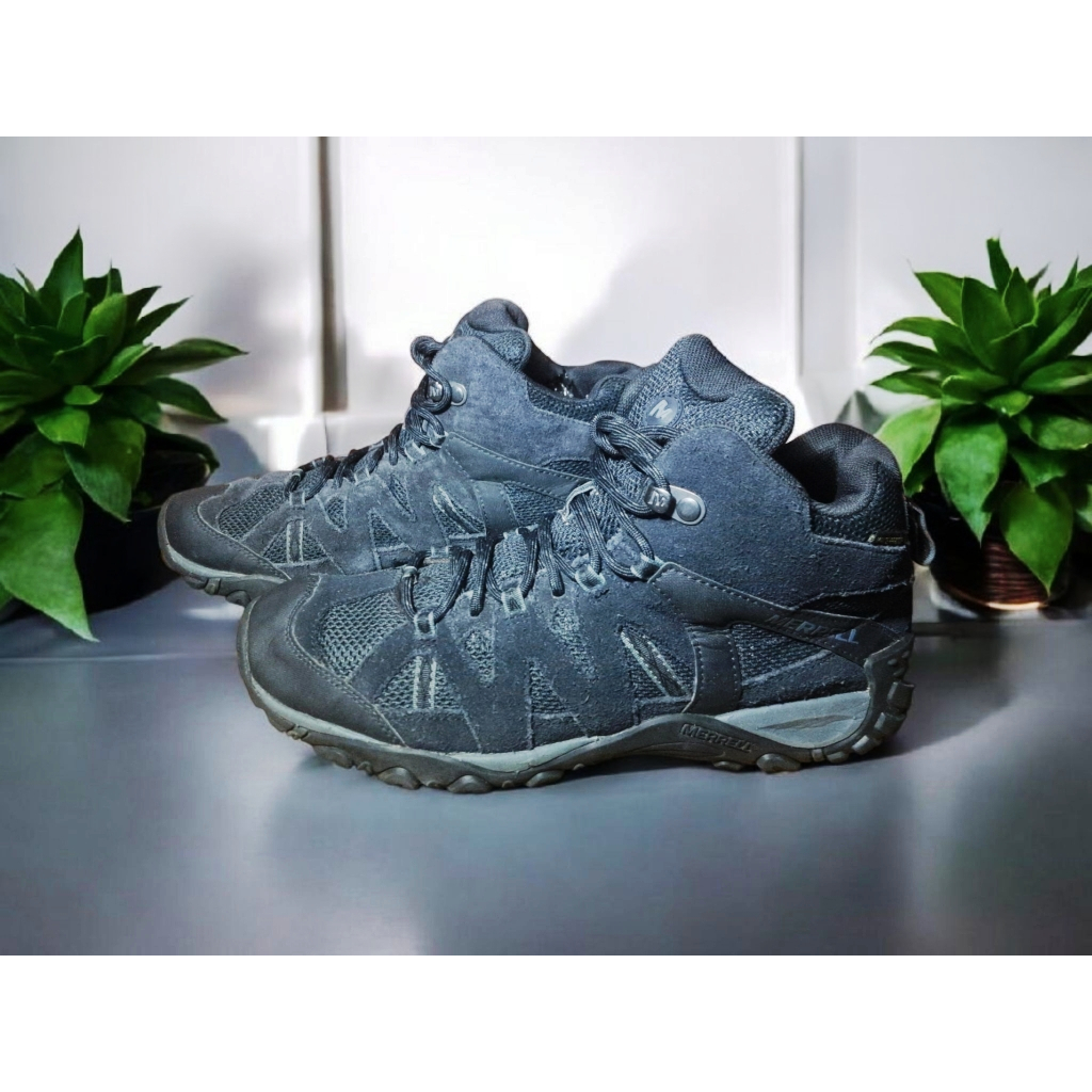 Sepatu Outdoor Merrell  Full Black Size 42 Insole 26.5 Cm