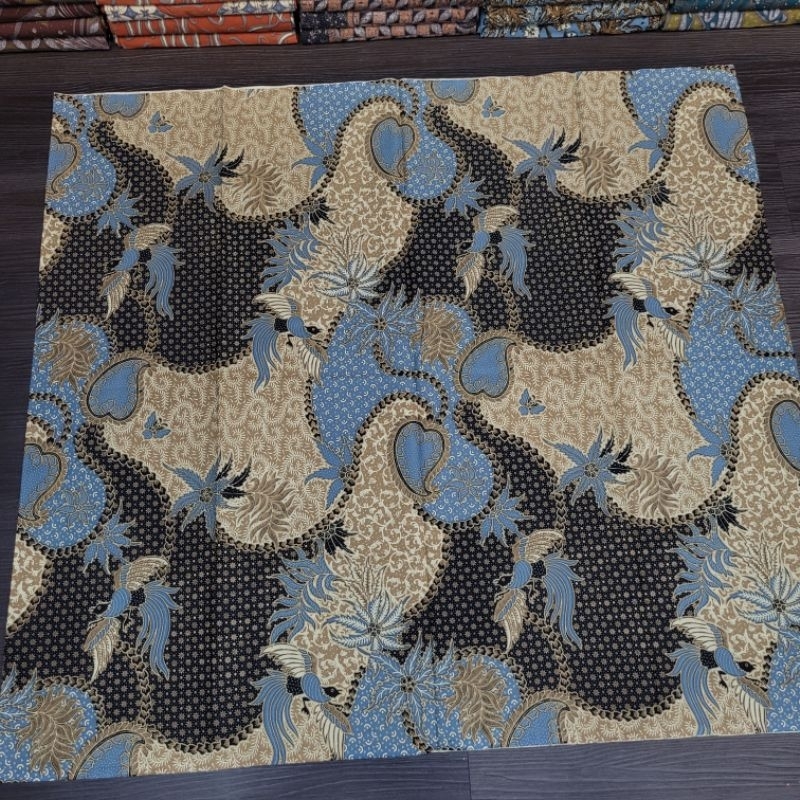 KAIN BATIK POTONGAN MOTIF KLASIK MOTIF TRUNTUM KOMBINASI WARNA INDIGO BIRU INDIGO BIRU MUDA BIRU DEN