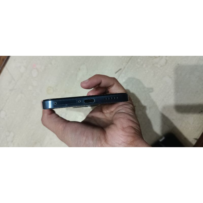 Vivo V25E  Ram 8/256