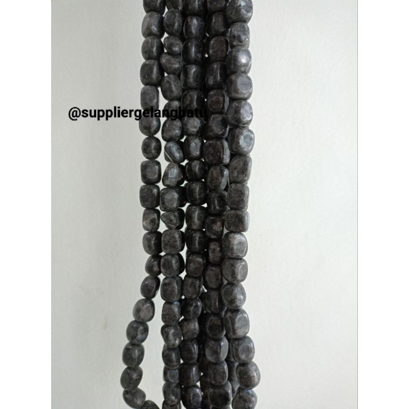 bahan Batu 12 - 14mm Labrador kotak cube natural hitam