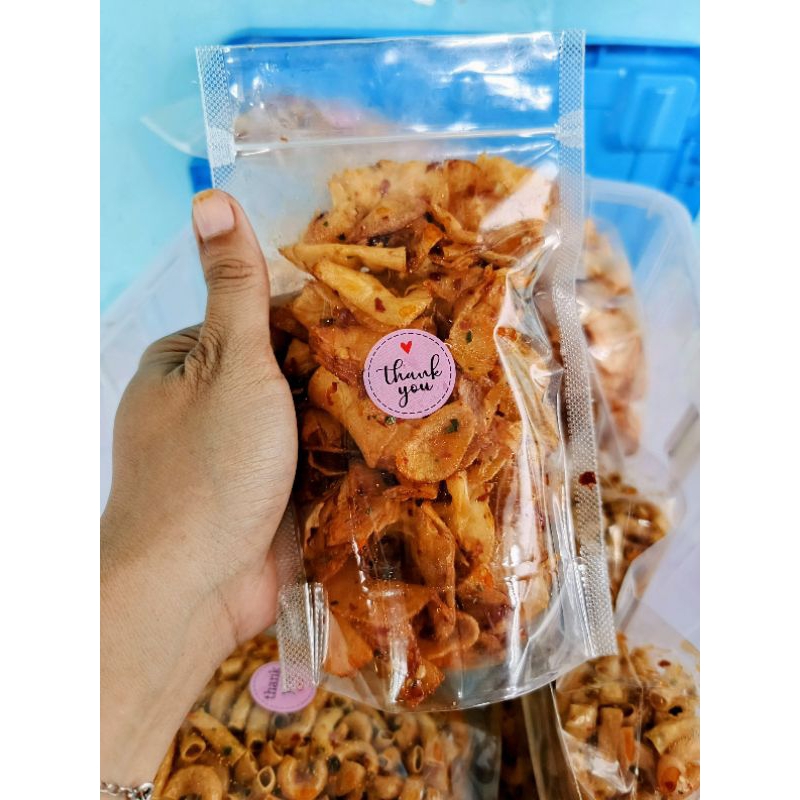 

keripik singkong pedas asam manis daun jeruk
