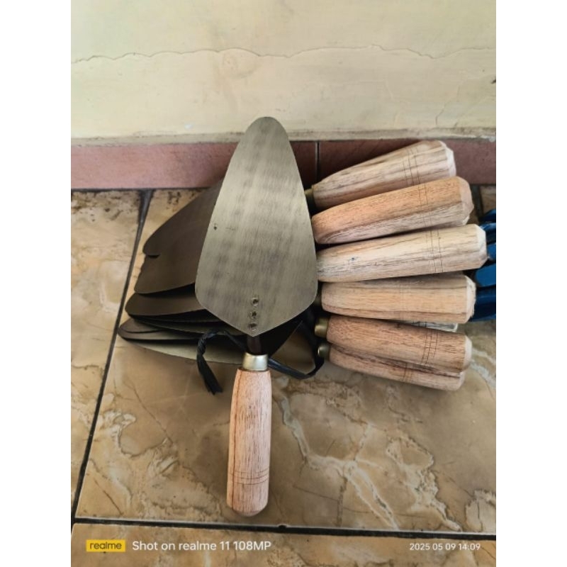 Cetok Galur Asli Ori / Cetok Semen / Cetok adukan Ukuran 20cm