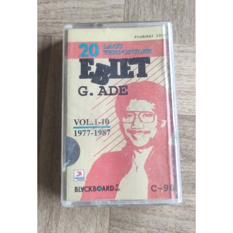 kaset pita 20 lagu terpopuler EBIET G ADE