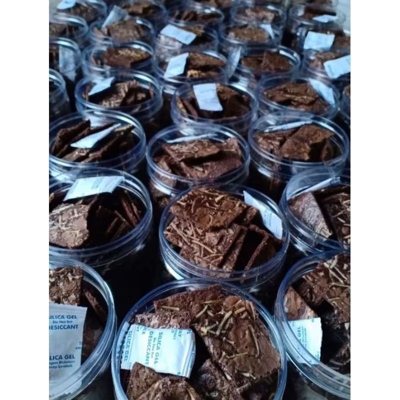 

KRIPIK BROWNIES PREMIUM ( COOKIES RAMADHAN ) KUE KERING 800GRAM