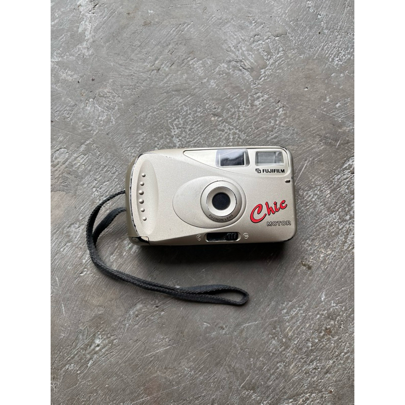 KAMERA ANALOG FUJIFILM CHIC
