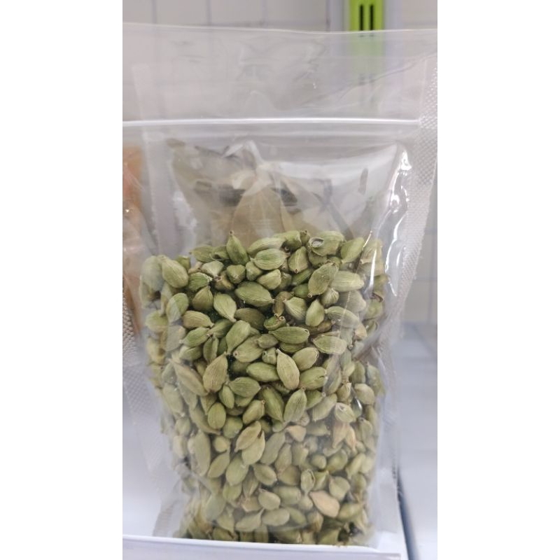 

Kapulaga Hijau import kualitas 2p 100gr
