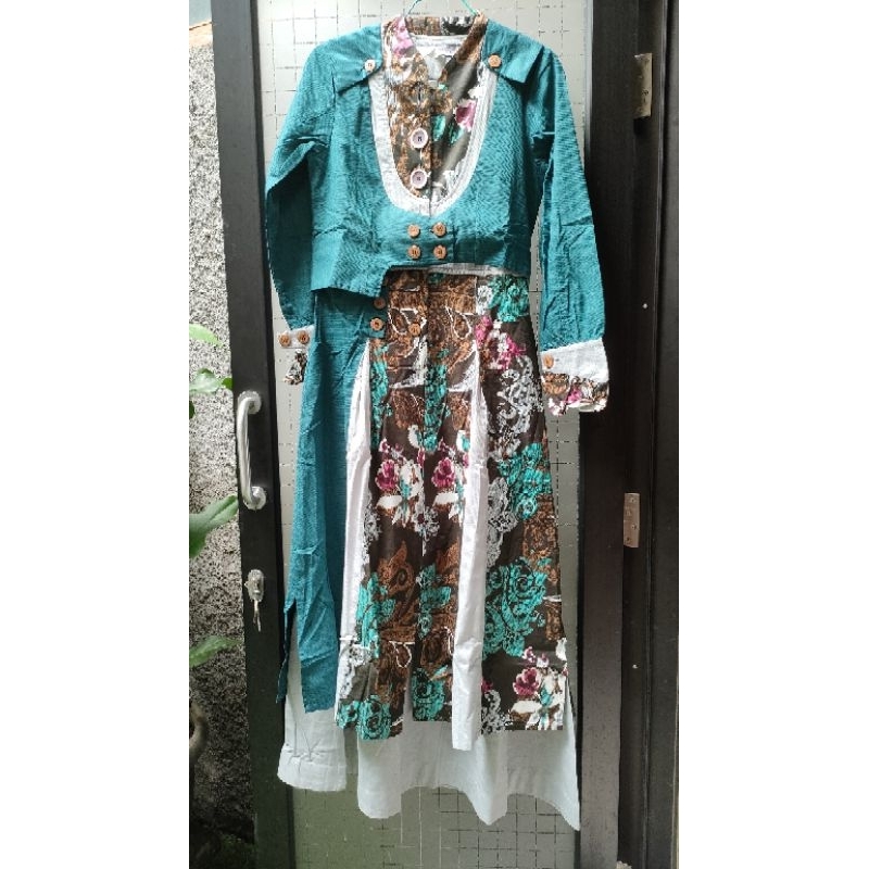 Tuneeca preloved gamis batik size S like new