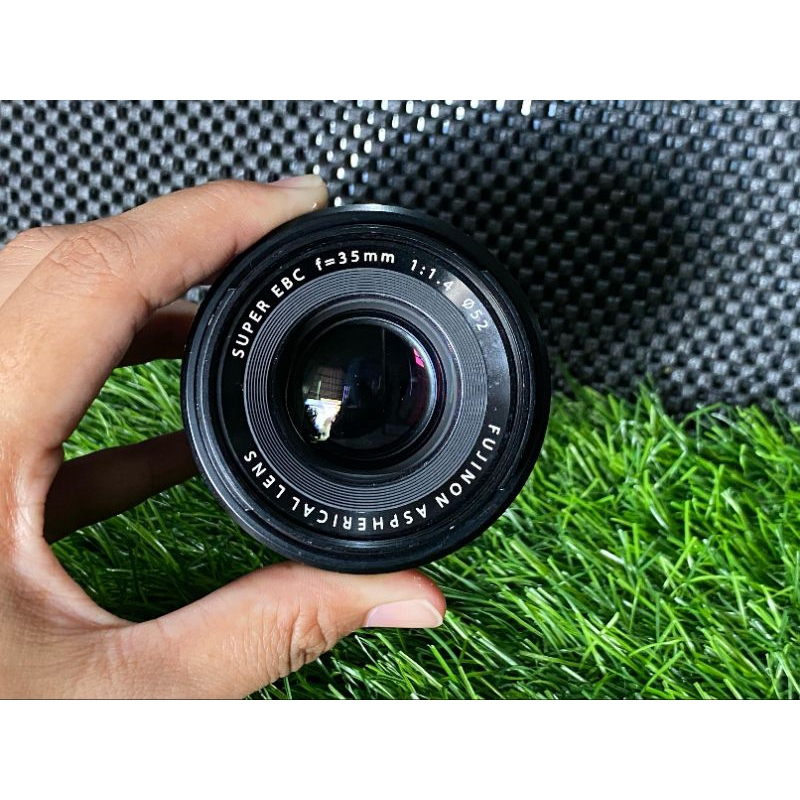 lensa Fujifilm Fujinon 35mm F1.4
