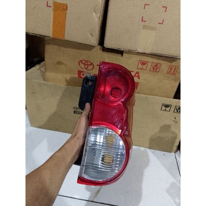 Stoplamp Nissan Evalia original kanan