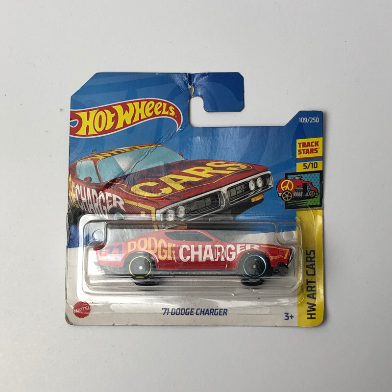 Hot Wheels 71 Dodge Charger merah