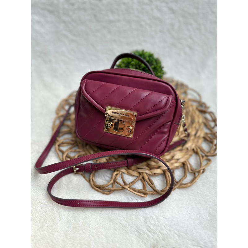 Preloved tas selempang mini MK