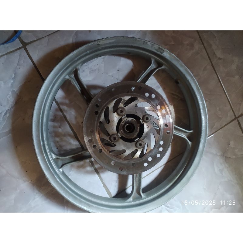 veleg depan  Vario 125 old ENKEI
