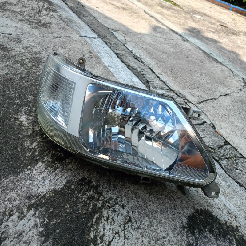 Headlamp Nissan Serena C24 / lampu depan nissan serena c24 ori copotan