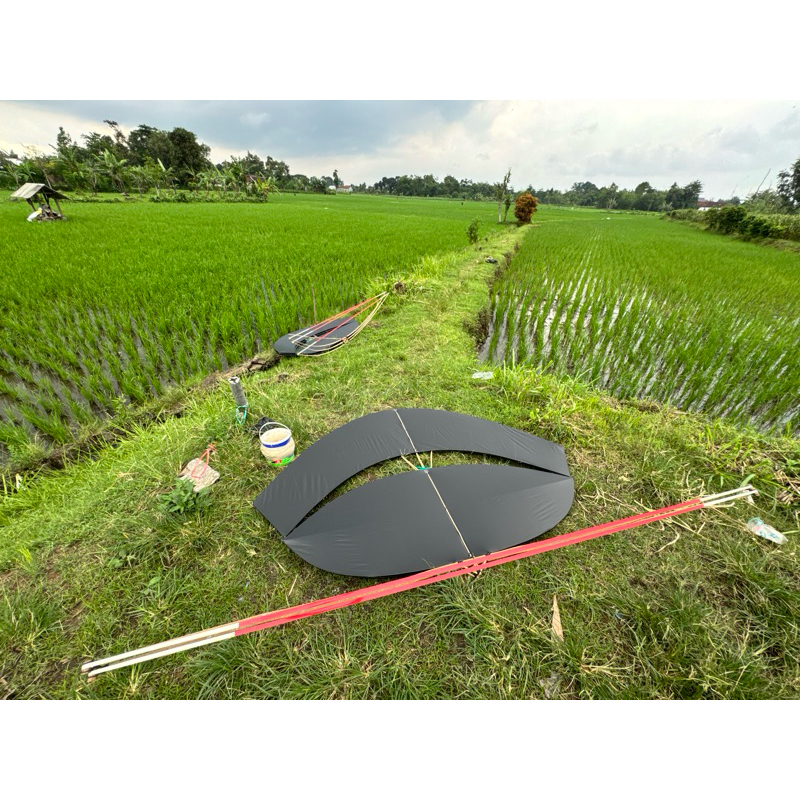 Layangan Pegon Ceper Sayap 200cm/ 2 meter bisa ditambah dinamo