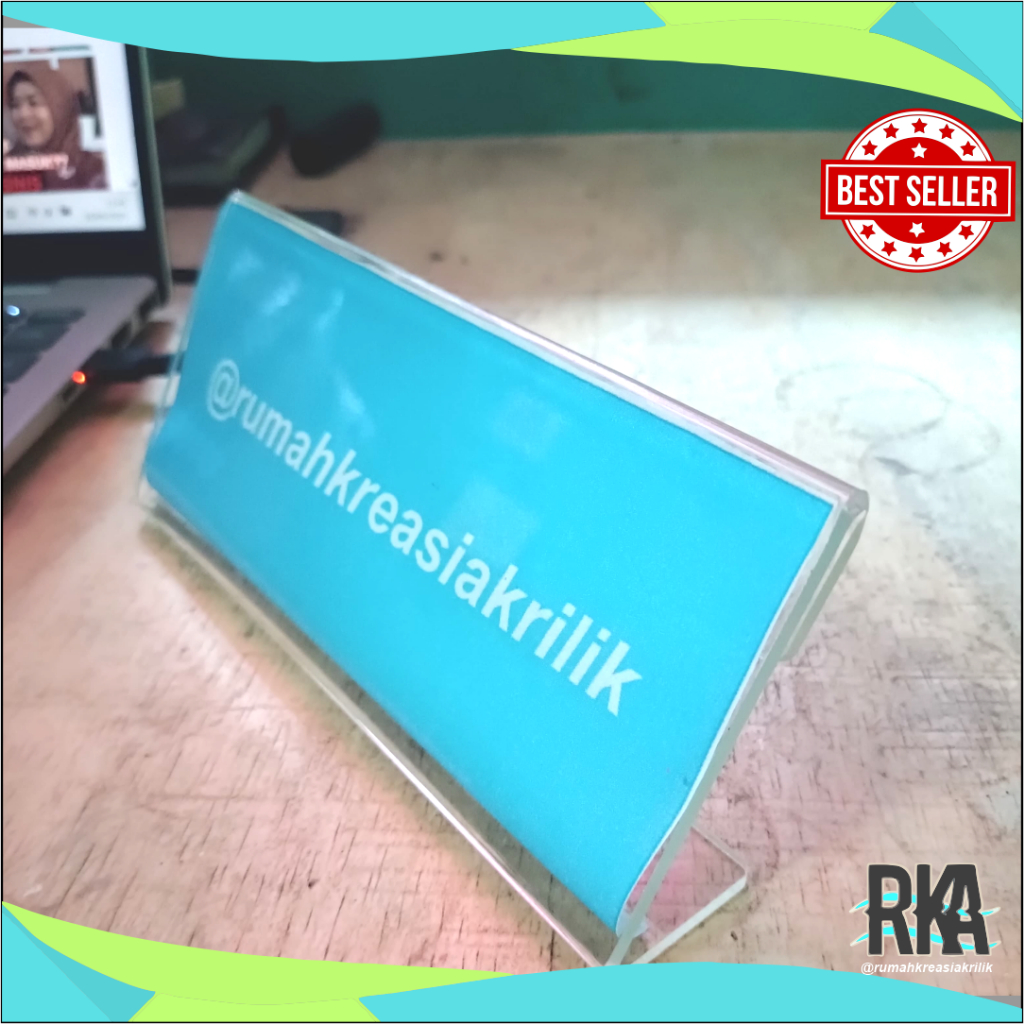 

Stand Display Nama Akrilik 16 x 7 cm – Model L Shape | Elegan & Fungsional untuk Meja Anda