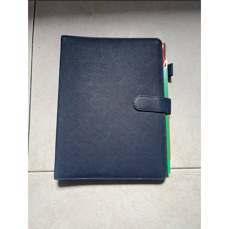 

BINDER B5 NAVY + KERTAS + DOMPET HOLOGRAM
