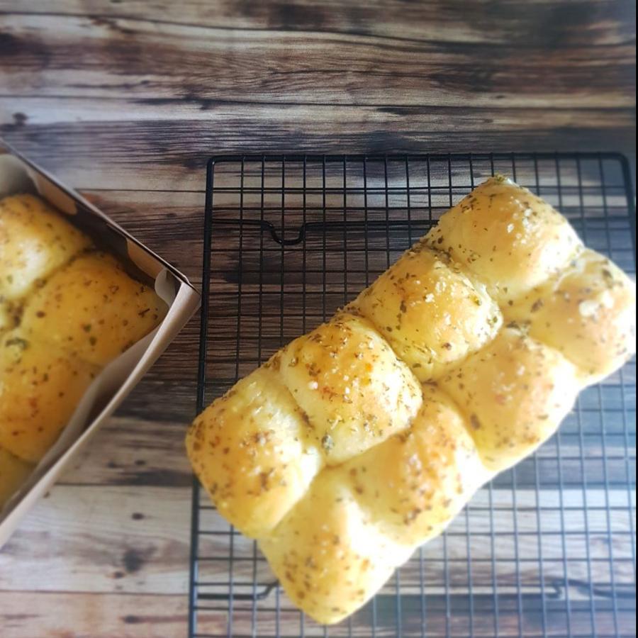 

Garlic Cheese Bun Premium Lembut
