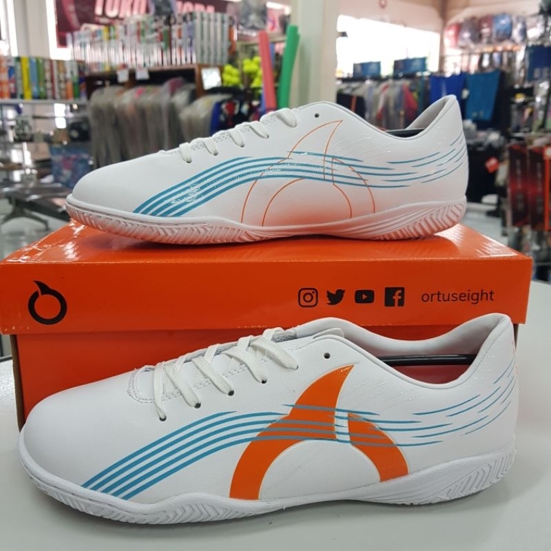 Sepatu shoes futsal putsal ortus ortus8 ortuseight horizon putih