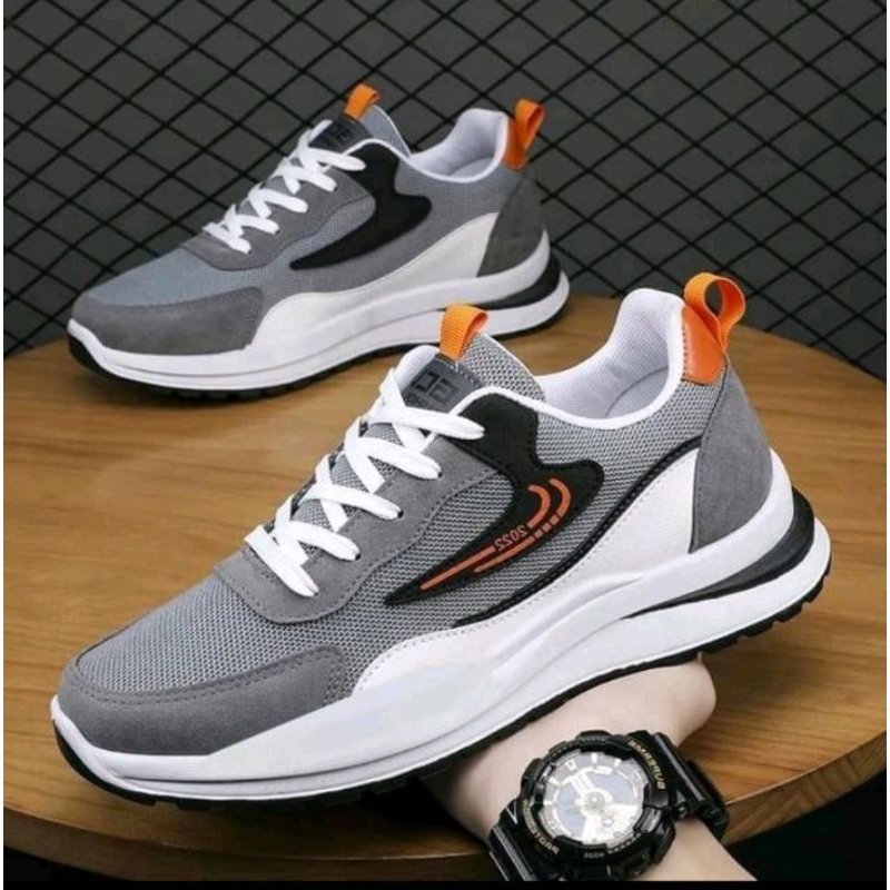 sepatu sneacker cowok/pria model terbaru size 38-43 kode2022