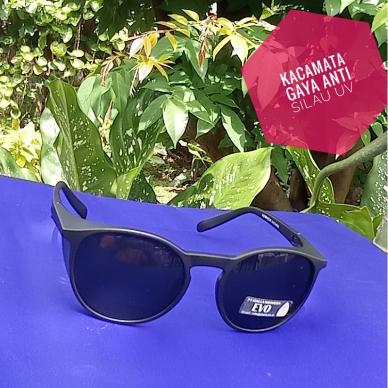 KACAMATA GAYA ANTI DEBU & SILAU