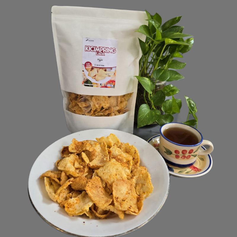 

Pingda Kicimpring Lada Keripik olahan singkong Original dan Pedas